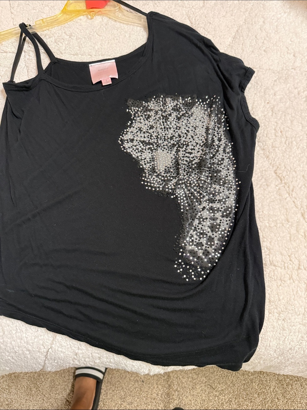 Romeo & Juliet Couture Black Cold-Shoulder Tank with Rhinestone Leopard